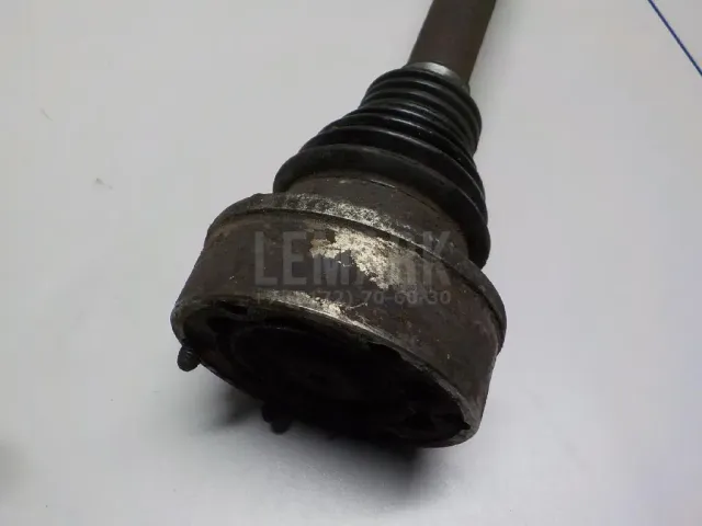 Полуось передняя левая