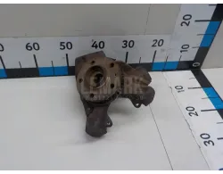 Кулак поворотный передний правый