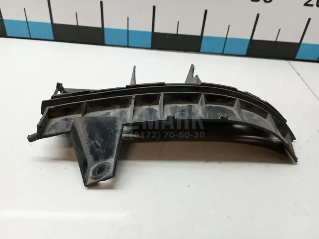 Направляющая заднего бампера правая для  Chrysler Sebring/Dodge Stratus 2001-2007
