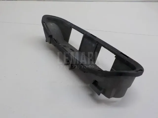Кронштейн ручки для  Audi A2 [8Z0] 2000-2005