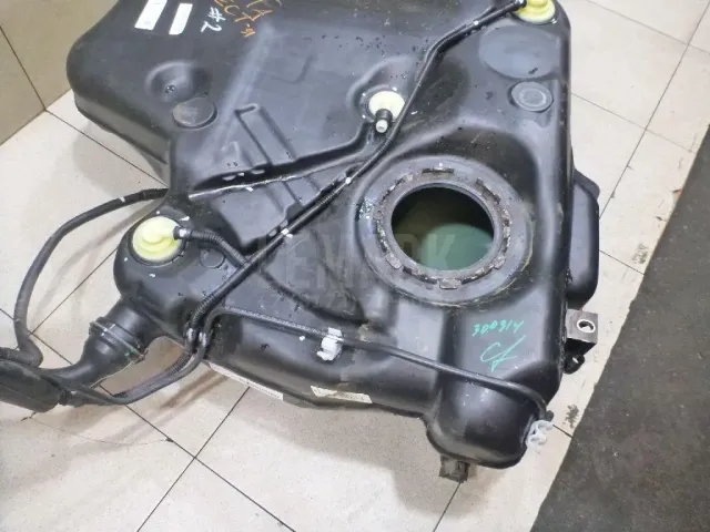 Бак топливный для  Acura MDX 2001-2006