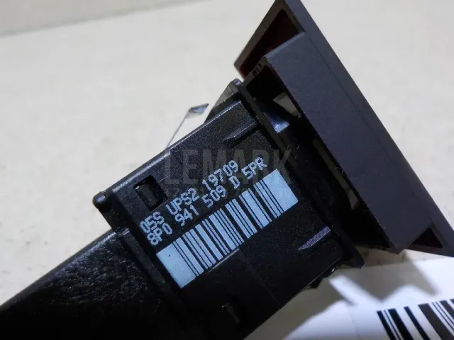 Кнопка аварийной сигнализации для  Exeed RX / Yaoguang (T22) 2023