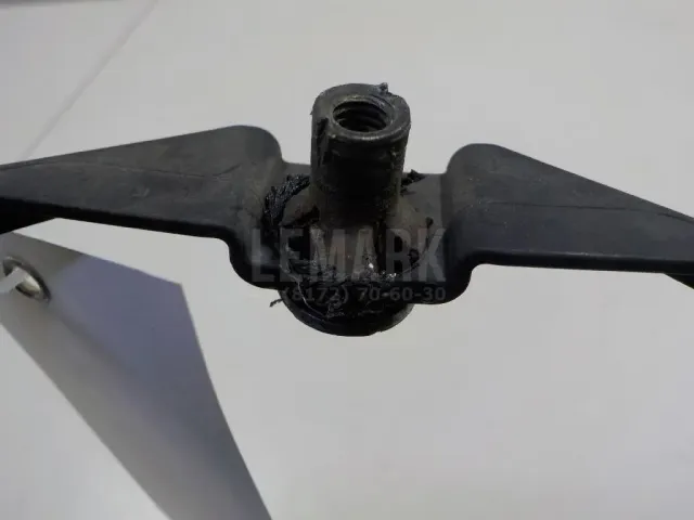 Кожух замка капота для  Cadillac SRX 2003-2009