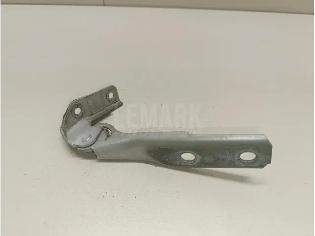 Петля капота левая