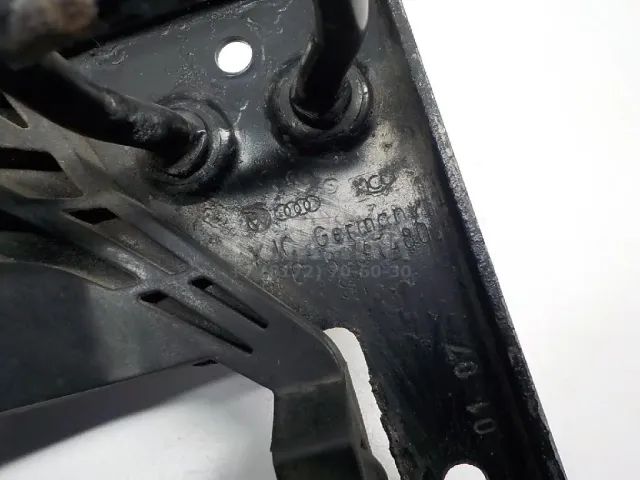 Крючок капота для  Citroen C1 2005-2014