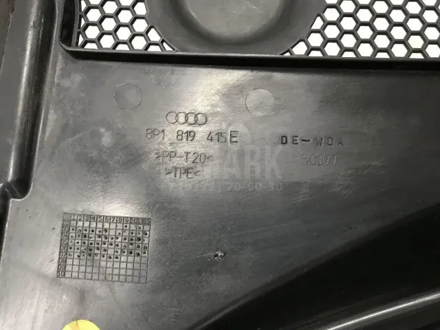 Решетка стеклооч. (планка под лобовое стекло) для  Audi A6 [C7,4G] 2011-2018