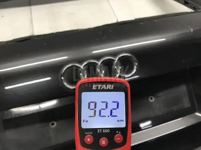 Дверь багажника