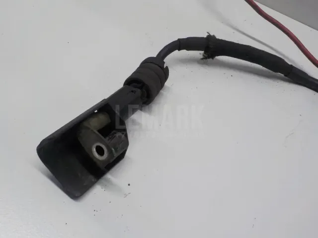 Клемма аккумулятора плюс