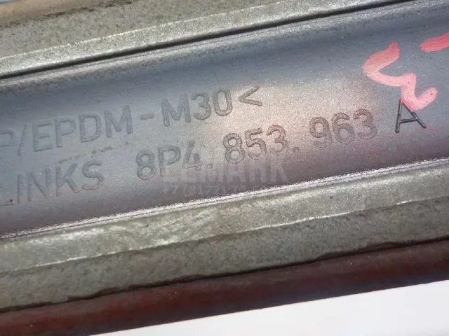 Молдинг задней левой двери для  Ford America Taurus 2007-2009