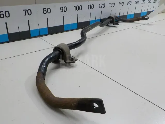 Стабилизатор передний