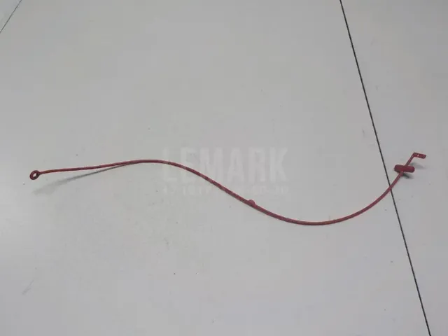 Трос лючка бензобака