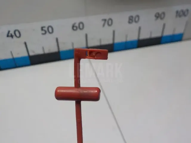 Трос лючка бензобака