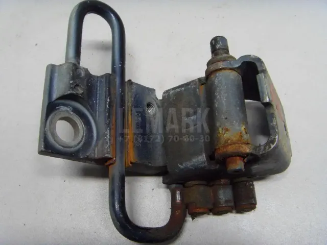 Петля двери передней левой нижняя для  Honda Accord VI 1998-2002