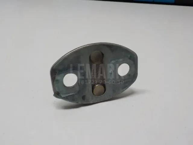 Ответная часть замка двери