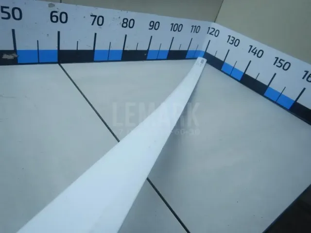 Молдинг передней левой двери