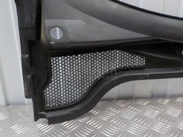 Решетка стеклооч. (планка под лобовое стекло) для  Ford Focus I 1998-2005