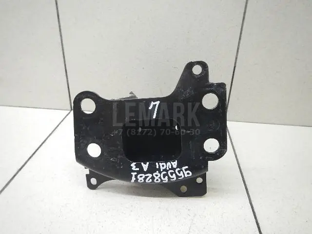 Кронштейн усилителя переднего бампера левый для  Acura TSX 2003-2008