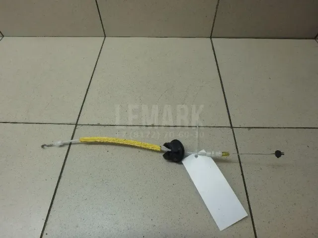 Трос открывания передней двери