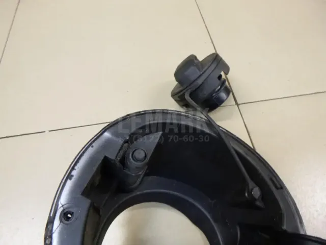 Лючок бензобака для  Ford Kuga 2008-2012