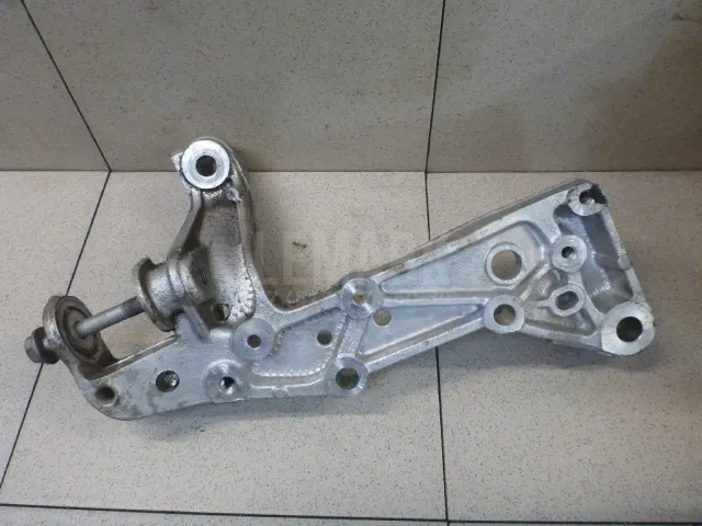 Кронштейн переднего рычага для  Audi A3 (8L1) 1996-2003