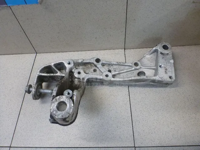 Кронштейн переднего рычага для  Audi A3 (8L1) 1996-2003