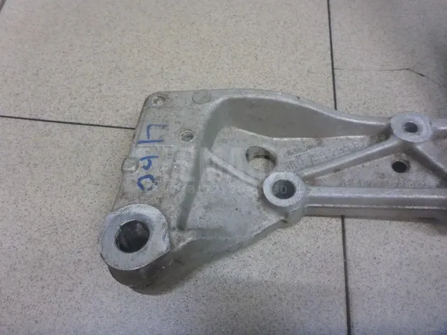 Кронштейн переднего рычага для  Audi A3 (8L1) 1996-2003