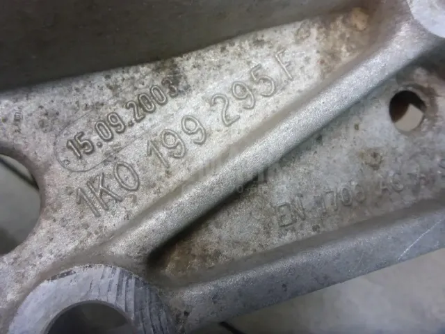 Кронштейн переднего рычага для  Audi A3 (8L1) 1996-2003