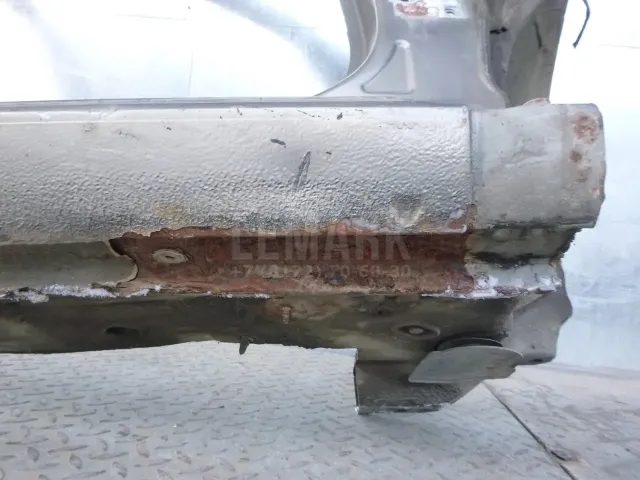 Кузовной элемент