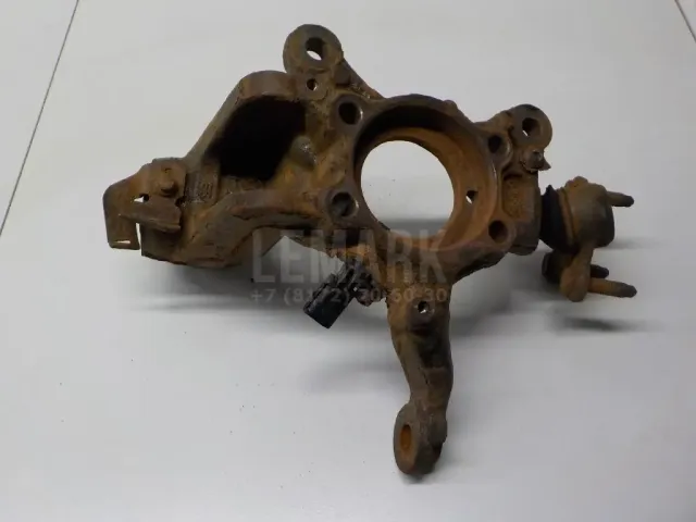 Кулак поворотный передний правый для  Ford Cougar 1998-2001