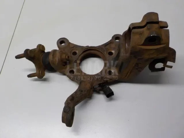 Кулак поворотный передний правый для  Ford Cougar 1998-2001