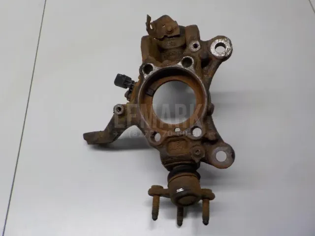 Кулак поворотный передний правый для  Ford Cougar 1998-2001