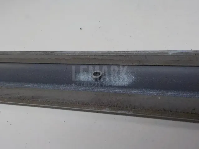 Молдинг передней правой двери для  BMW 1-serie E82/E88 2007-2013