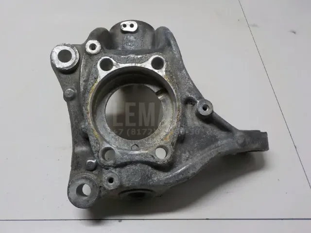 Кулак поворотный передний левый для  Chrysler Pacifica 2003-2008