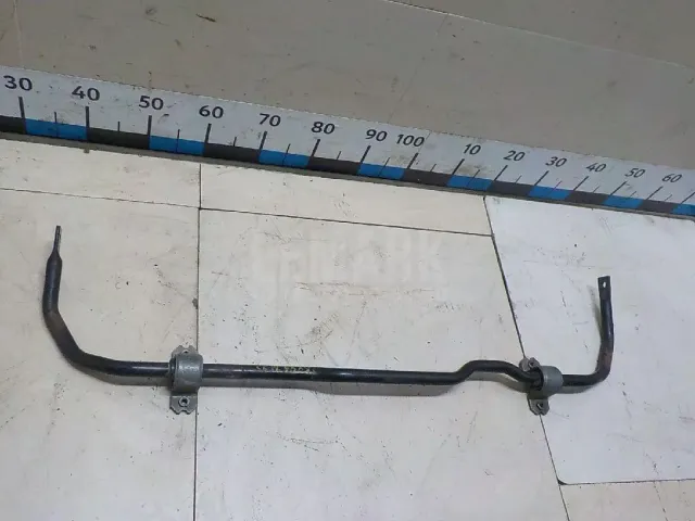 Стабилизатор передний