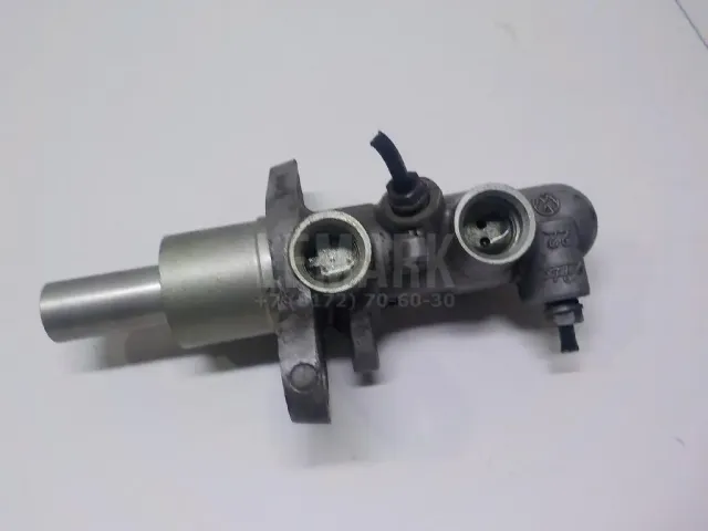 Цилиндр тормозной главный для  Audi A4 [B6] 2000-2004