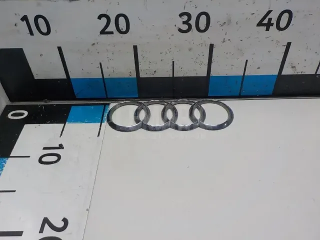 Эмблема на крышку багажника для  Audi A3 (8L1) 1996-2003