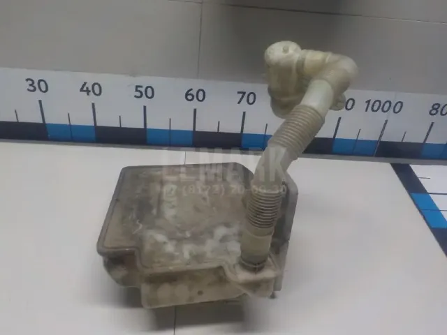 Бачок омывателя лобового стекла