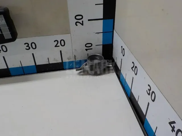 Опора заднего амортизатора