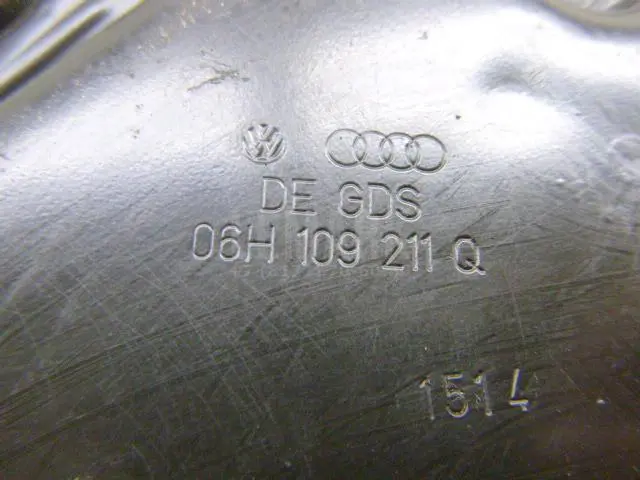 Крышка двигателя передняя для  Audi 50 0-1978