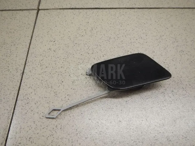 Заглушка буксировочного крюка