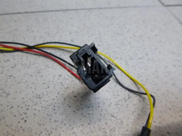 Кнопка открывания багажника для  Ford Kuga 2008-2012