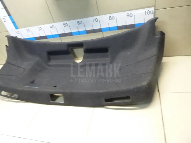 Обшивка крышки багажника