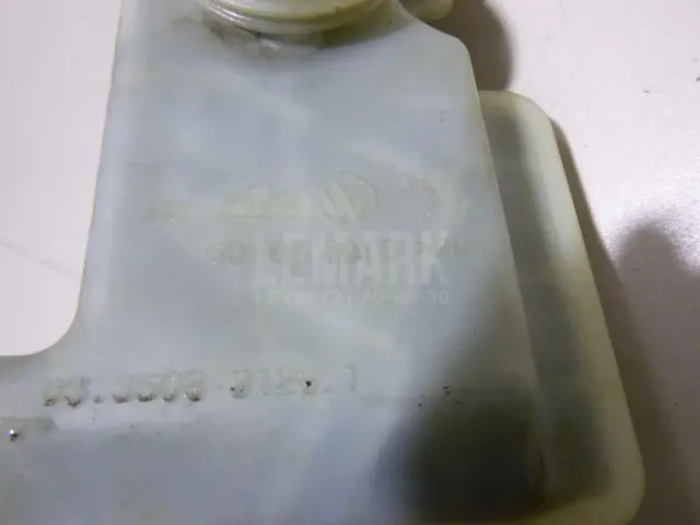 Бачок главного тормозного цилиндра для  Ford Fiesta 2001-2008