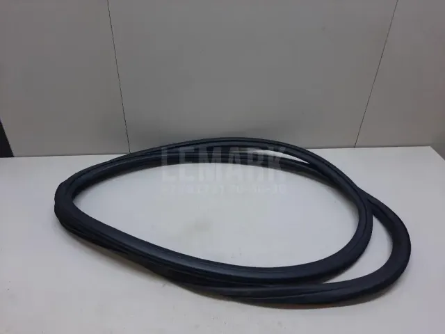 Уплотнитель двери для  BMW X5 E53 2000-2007