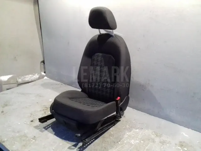 Сиденье переднее правое для  Brilliance M2 2006-2012