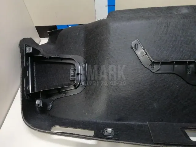 Обшивка крышки багажника для  Chrysler Voyager/Caravan/Town&Country (RT) 2007-2020