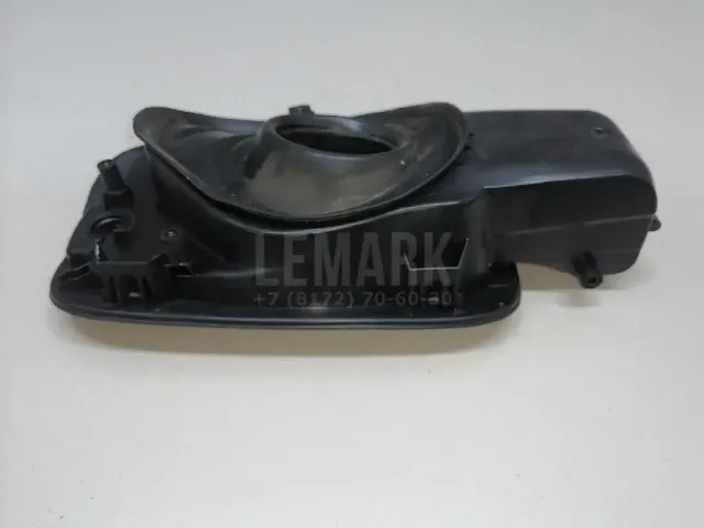 Ниша лючка бензобака для  Ford Kuga 2008-2012