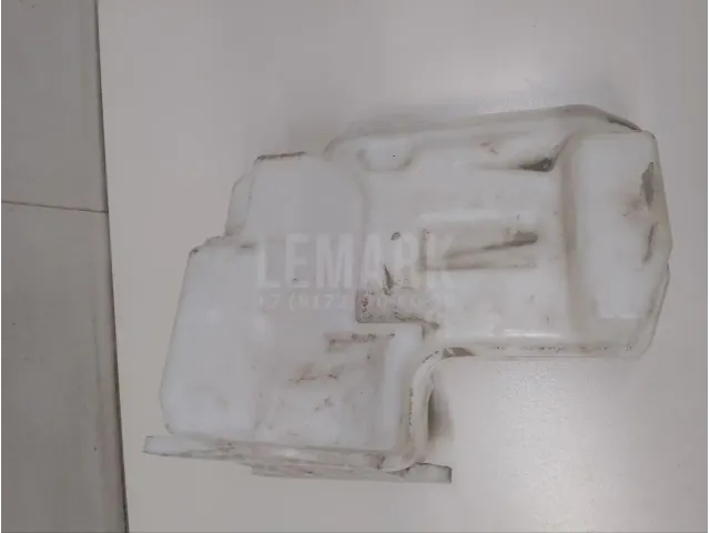 Бачок омывателя лобового стекла для  Cadillac Escalade II 2000-2006
