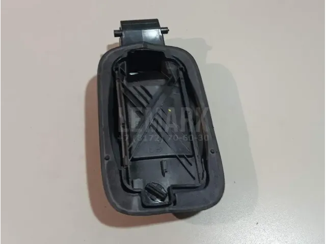 Ниша лючка бензобака для  Ford Kuga 2008-2012