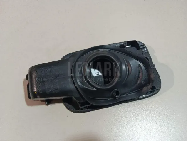 Ниша лючка бензобака для  Ford Kuga 2008-2012